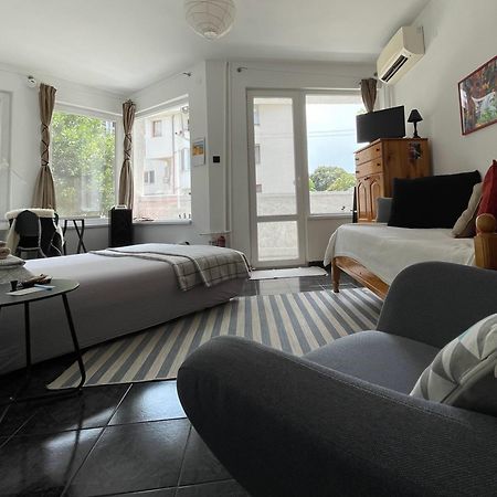 شقة Modern Flat Near Downtown بلوفديف المظهر الخارجي الصورة