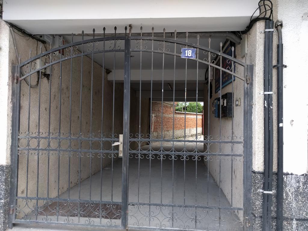شقة Modern Flat Near Downtown بلوفديف المظهر الخارجي الصورة